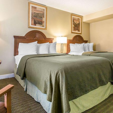 Quality Inn Лоутън Екстериор снимка