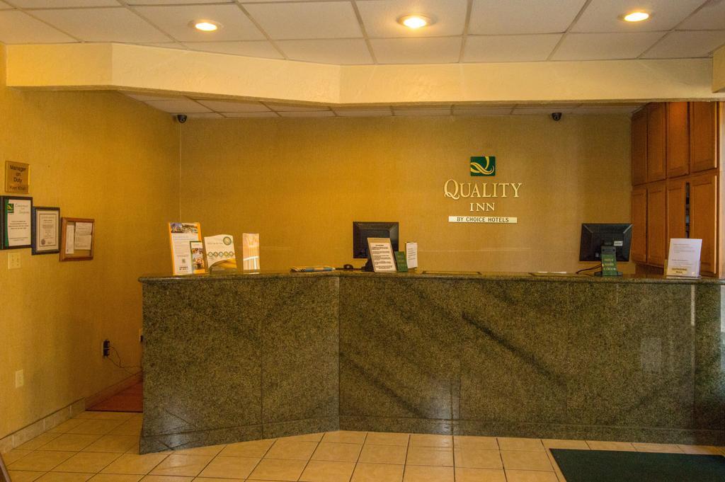 Quality Inn Лоутън Екстериор снимка