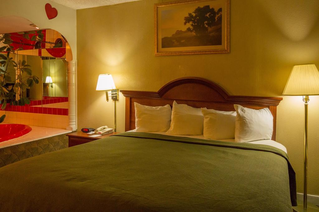 Quality Inn Лоутън Екстериор снимка