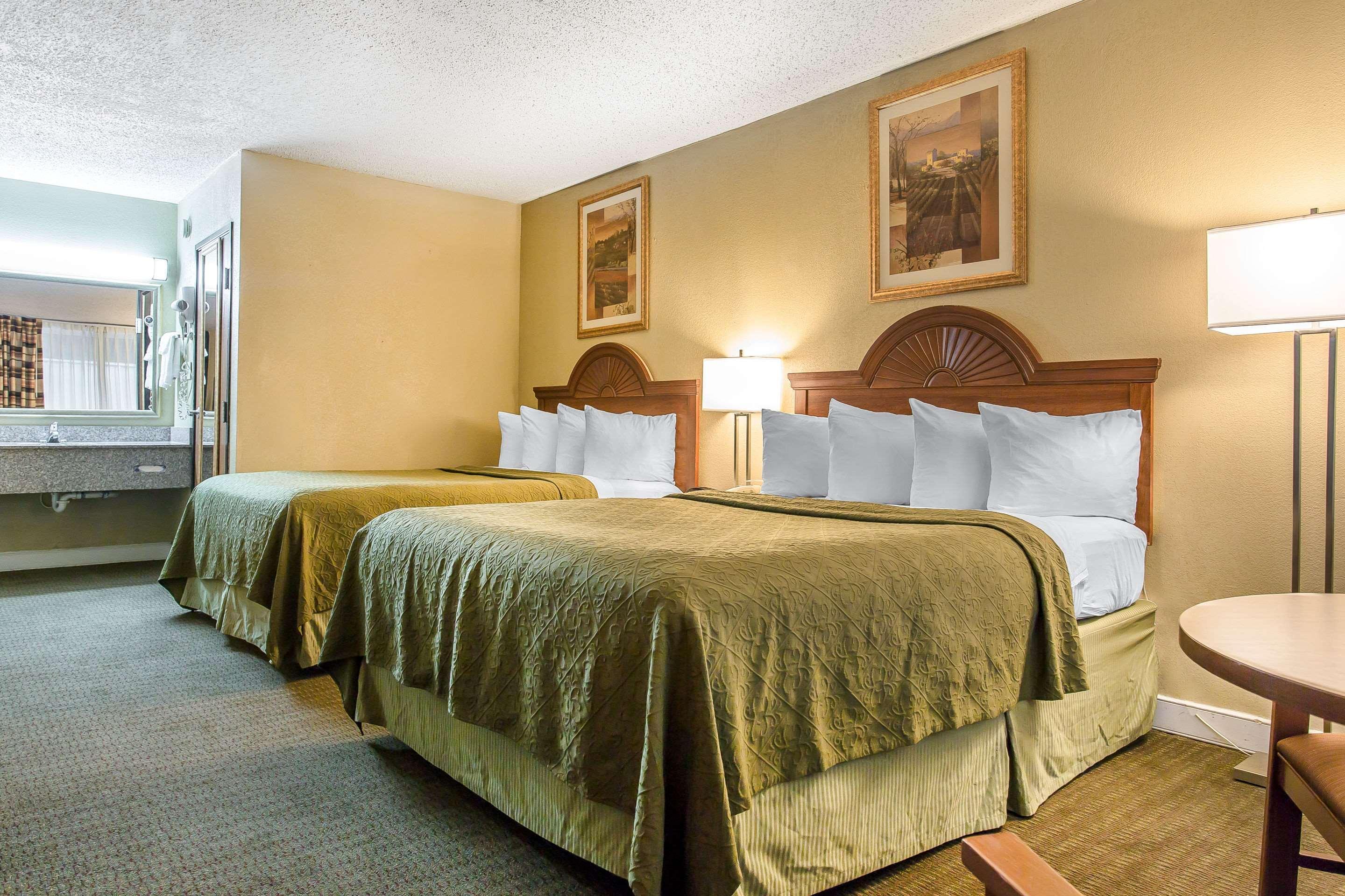 Quality Inn Лоутън Екстериор снимка