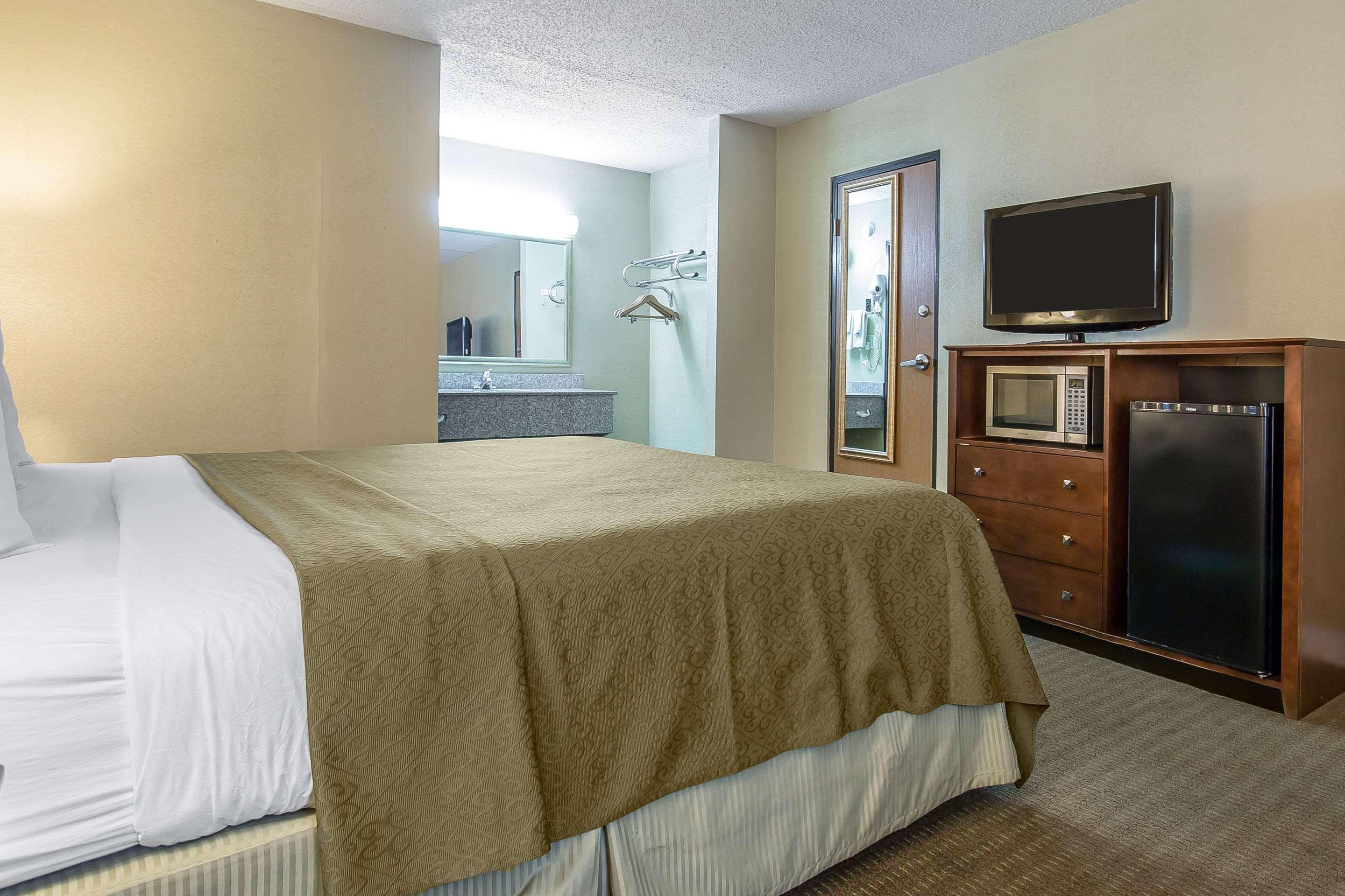 Quality Inn Лоутън Екстериор снимка